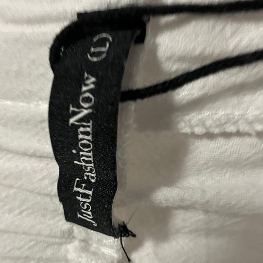 Like new. Just Fashion Now sz L. Waist 31”-32” stretch. Inseam 28” (ankle I - Picture 7 of 15